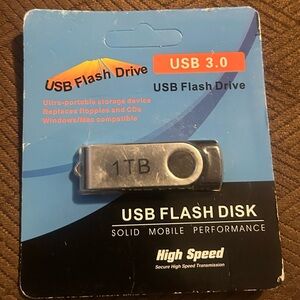 USB 3.0 1TB Flash Drive New/Sealed